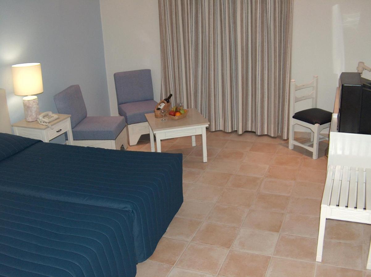Dionysos Central Пафос Экстерьер фото