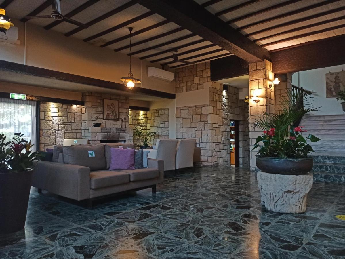 Dionysos Central Пафос Экстерьер фото